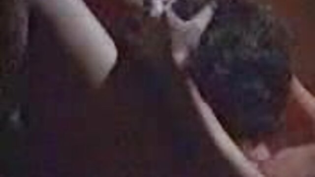 బోసమీ బ్లాక్ బాంబ్ షెల్ పల్లెటూరి సెక్స్ వీడియోస్ ఆమె వీపుపై పడుకుని గట్టి ఆత్మవిశ్వాసానికి తల ఇస్తుంది
